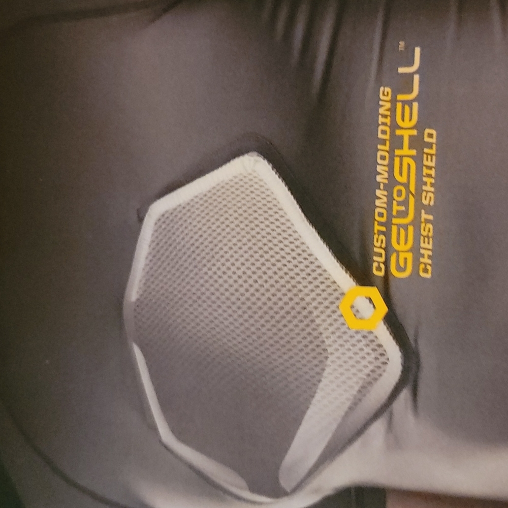 Evoshield Moldable Chest Guard - Picture 8 of 9
